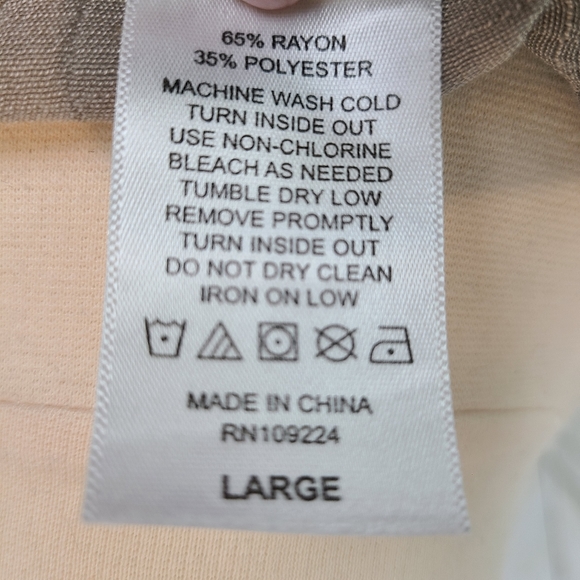 Natural Escape Taupe Pleated Blouse Size Large - Picture 4 of 4